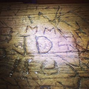 Yes, this is Marilyn Monroe and Joe DiMaggio's initials carved in on their wedding night.  SO COOL